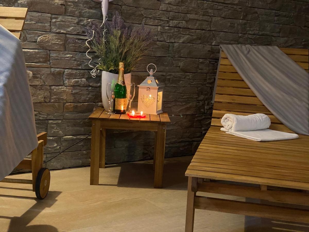 Slanicky Dvor Hotel Namestovo Ngoại thất bức ảnh