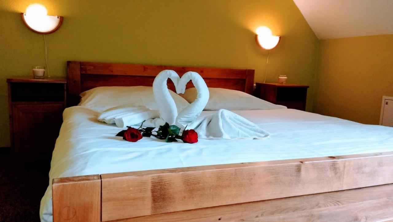Slanicky Dvor Hotel Namestovo Ngoại thất bức ảnh